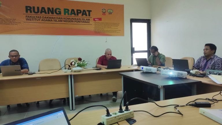 FUSHA IAIN PONTIANAK MATANGKAN SIMULASI AKREDITASI PRODI IAT BERSAMA LPM