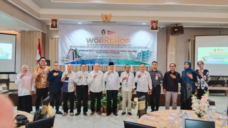 WORKSHOP REVIEW KURIKULUM FEBI, DR. ERWIN JADI NARSUM MEWAKILI LPM