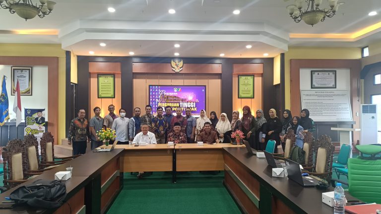 IAIN PONTIANAK GIATKAN PERSIAPAN AKREDITASI PERGURUAN TINGGI DENGAN MELIBATKAN NARASUMBER TERKEMUKA