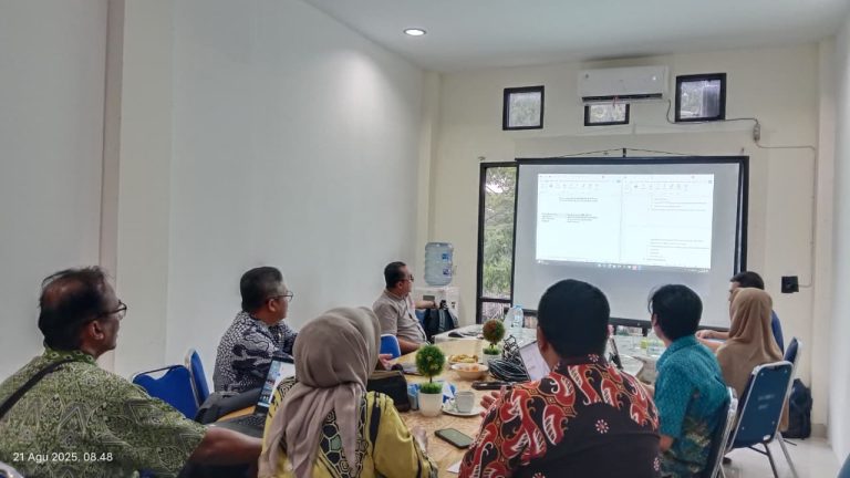 LPM IAIN PONTIANAK REVIU KURIKULUM PASCASARJANA UNTUK PERKUAT MUTU AKADEMIK