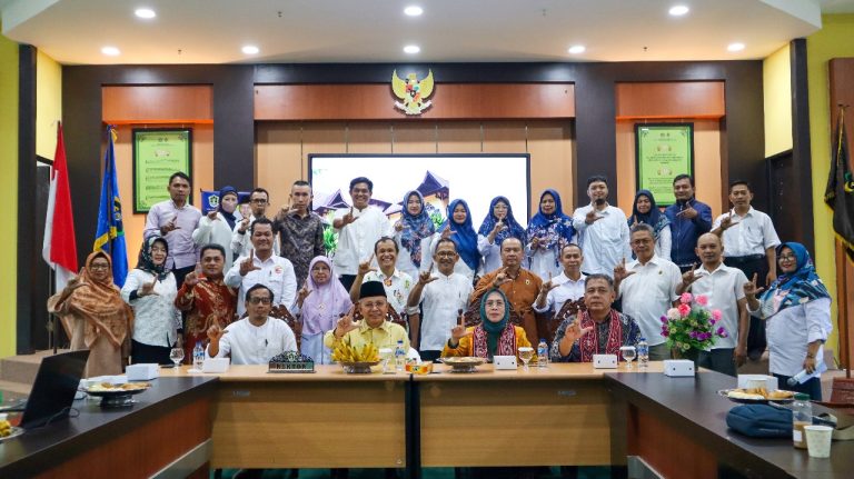 LPM IAIN PONTIANAK DAMPINGI FUAD MENUJU AKREDITASI UNGGUL