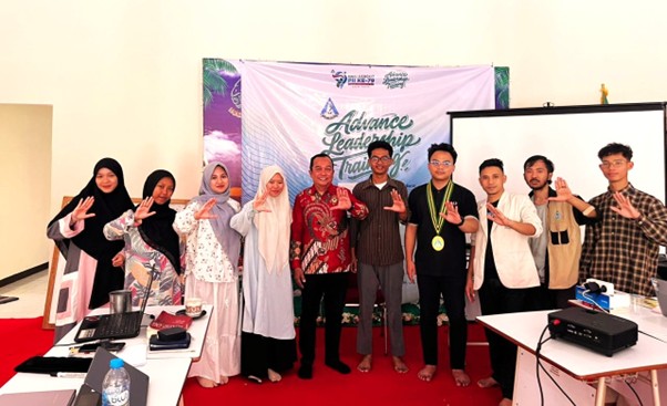 PB PII GELAR ADVANCE LEADERSHIP TRAINING NASIONAL DI PONTIANAK, DR. ERWIN MAHRUS KUPAS EVOLUSI PEMIKIRAN ISLAM
