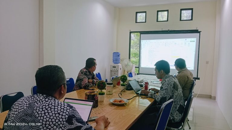 PEMUTAKHIRAN DATA DOSEN: RAPAT TERBATAS LPM DAN PTID IAIN PONTIANAK