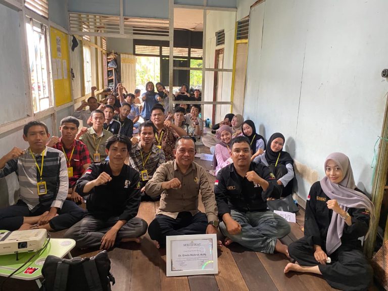 LATIHAN DASAR KEPEMIMPINAN KMKS AJAK MAHASISWA SAMBAS MENATAP ARAH PEMBANGUNAN DAERAH