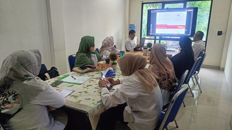 PERKUAT PERSIAPAN AKREDITASI UNGGUL, LPM IAIN PONTIANAK REVIU DOKUMEN PRODI MBS DAN AKS